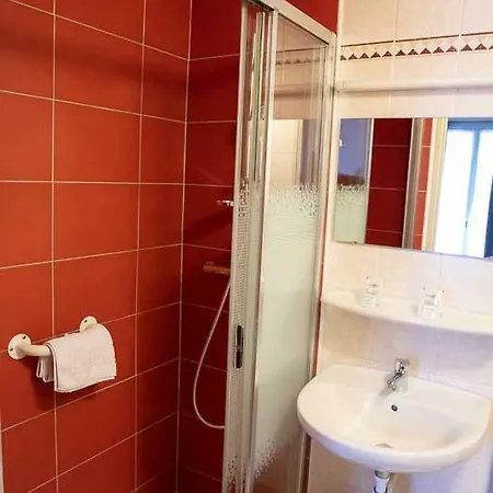 Sainte Suzanne 3* Lourdes