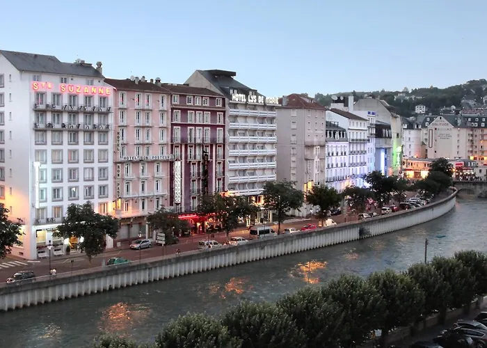 Sainte Suzanne فندق 3*