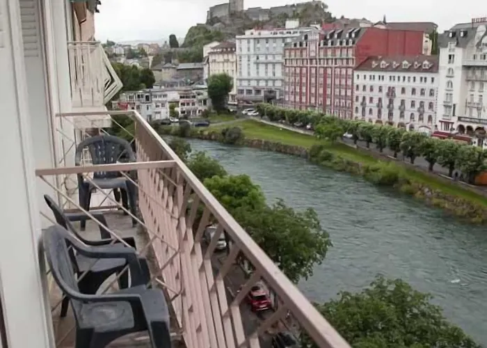 Sainte Suzanne فندق