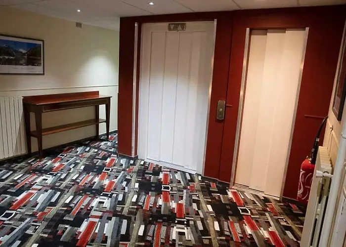 Sainte Suzanne لورد