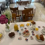 Sainte Suzanne Hotel