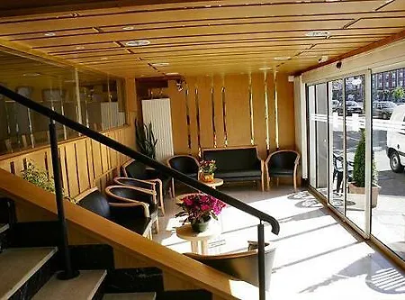 Sainte Suzanne 3* Lurdy